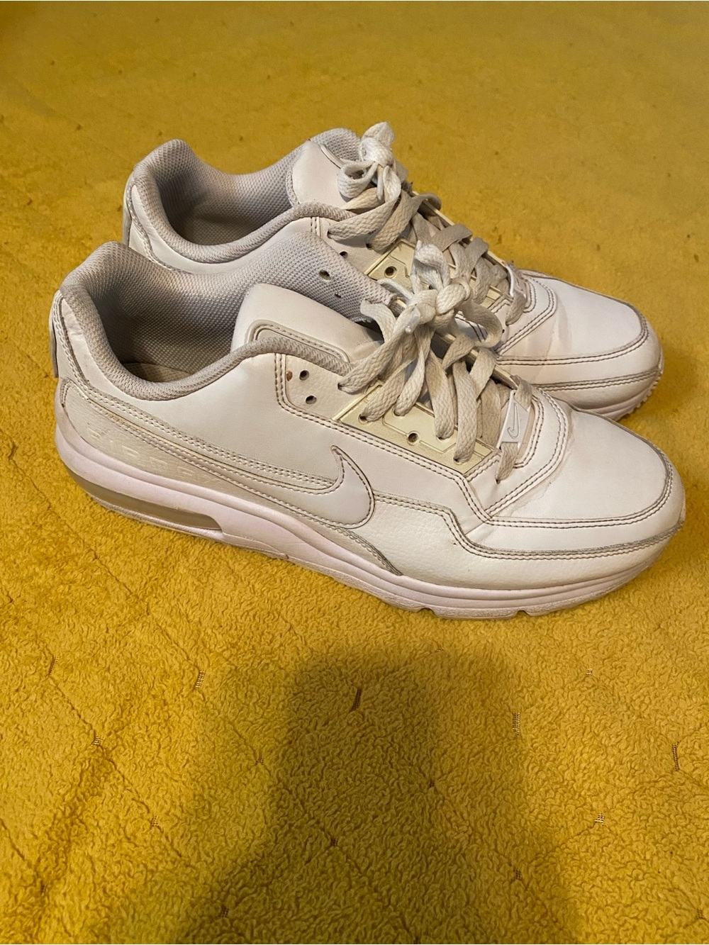 Nike White Mesh and Leather Training Sneakers